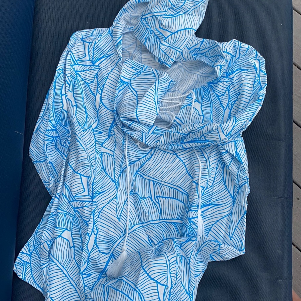 Cover up size medium